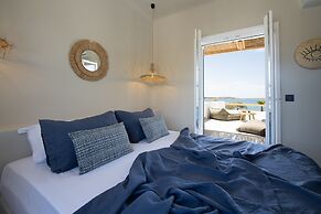Seesoo Paros Beachfront Resort