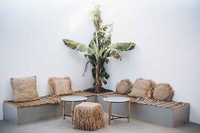 Seesoo Paros Beachfront Resort