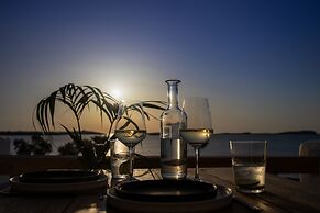 Seesoo Paros Beachfront Resort