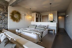 Seesoo Paros Beachfront Resort