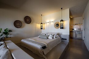 Seesoo Paros Beachfront Resort