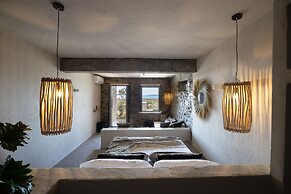 Seesoo Paros Beachfront Resort