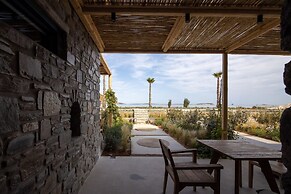 Seesoo Paros Beachfront Resort
