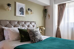 HOLT - Bagheera and Mowgli