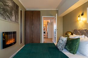 HOLT - Bagheera and Mowgli