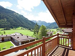 Luxurious Chalet in Wald im Pinzgau With Sauna