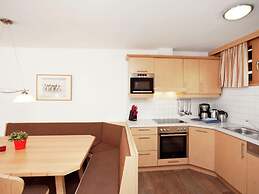 Luxurious Chalet in Wald im Pinzgau With Sauna