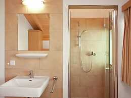 Luxurious Chalet in Wald im Pinzgau With Sauna