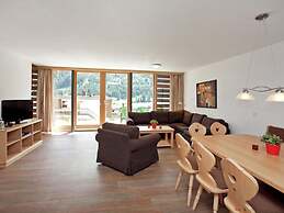 Luxurious Chalet in Wald im Pinzgau With Sauna