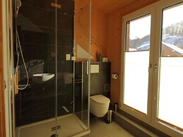 Modern Chalet in Sankt Georgen ob Murau with Hot Tub
