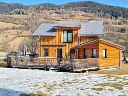 Modern Chalet in Sankt Georgen ob Murau with Hot Tub