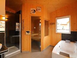 Modern Chalet in Sankt Georgen ob Murau with Hot Tub