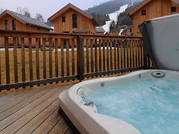 Modern Chalet in Sankt Georgen ob Murau with Hot Tub