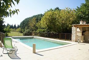 Holiday Home in Le Thor With Private Pool