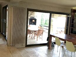 Villa With Heated Pool, Petanque, spa & View