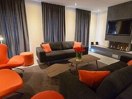 Beautiful Villa Within National Park