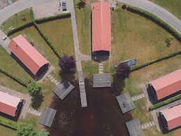 Chalets With a Bathroom, Near a Pond