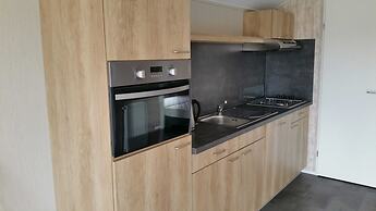 Pondside Stay w/ Kitchen