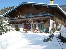 Scenic Apartment in Neukirchen am Großvenediger near Ski Area