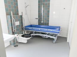 Modern Holiday Home 700 m From the Beach