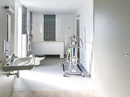 Modern Holiday Home 700 m From the Beach