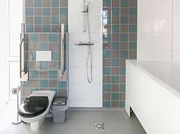 Modern Holiday Home 700 m From the Beach