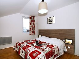 Alpine Stay With Balcony