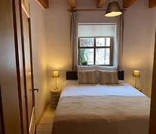 Spacious Villa near Lake in Goldegg