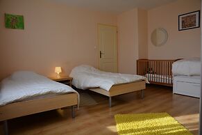 House in Piquecos With Private Pool & Garden