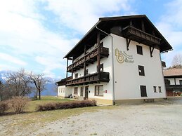 Apartment in Sankt Stefan Near Lake Pressegger