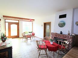 Apartment in Sankt Stefan Near Lake Pressegger