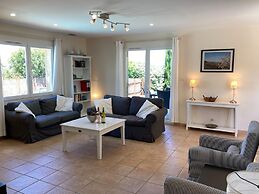 Comfortable Villa With Jacuzzi
