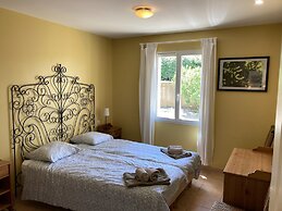 Comfortable Villa With Jacuzzi