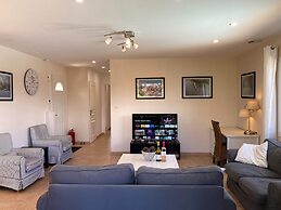 Comfortable Villa With Jacuzzi