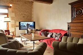 Holiday Home in Thurageau With Private Pool