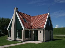 Comfy Villa in Wieringer Style near Wadden Sea