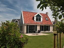 Comfy Villa in Wieringer Style near Wadden Sea