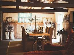 Grand Holiday Home in Alphen with Sauna & Hot Tub