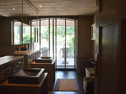 Grand Holiday Home in Alphen with Sauna & Hot Tub