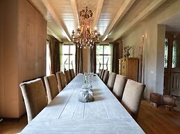 Grand Holiday Home in Alphen with Sauna & Hot Tub