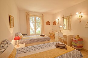 Sunny Holiday Home in Provence With Pool