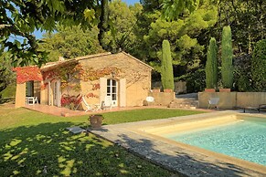 Sunny Holiday Home in Provence With Pool