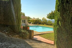 Sunny Holiday Home in Provence With Pool