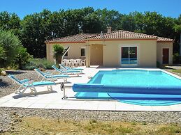 Panoramic Poolside Villa