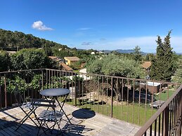 Montbrun Vineyard Escape