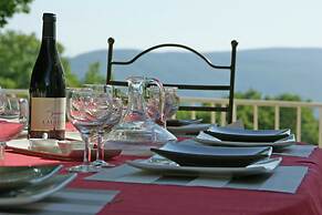 Villa in Reillanne With Private Pool