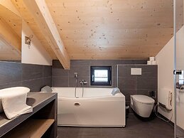 Lovely Chalet With hot tub