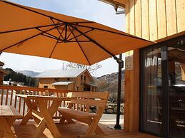 Lovely Chalet With hot tub