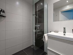 Luxury Villa Overlooking Lake Veere