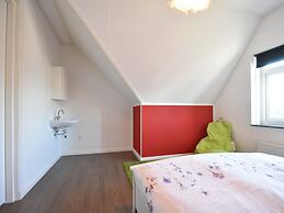 Family Holiday Home in Limmen Near sea